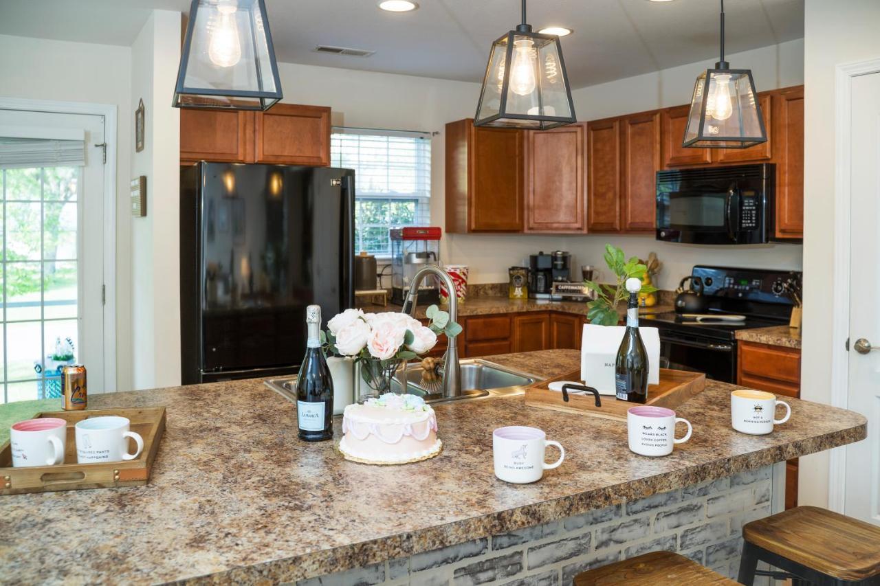 Luxe Quiet Townhouse W/Parking/Pool/By Dollywood Villa Pigeon Forge Eksteriør bilde