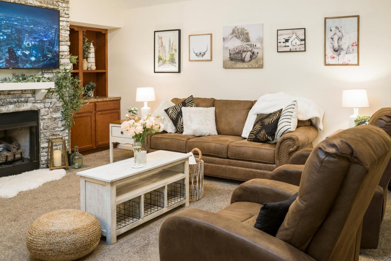 Luxe Quiet Townhouse W/Parking/Pool/By Dollywood Villa Pigeon Forge Eksteriør bilde